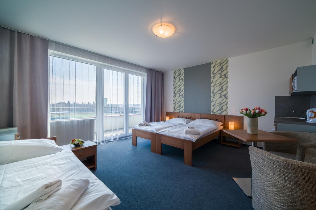 Garni Hotel เชบอนย์ ห้อง รูปภาพ