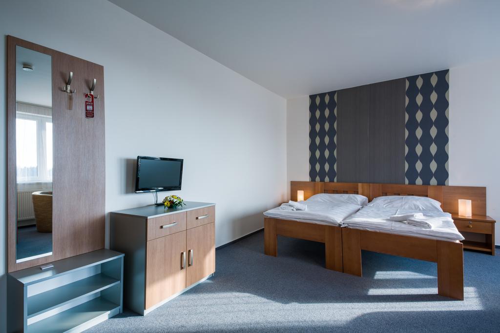 Garni Hotel เชบอนย์ ห้อง รูปภาพ